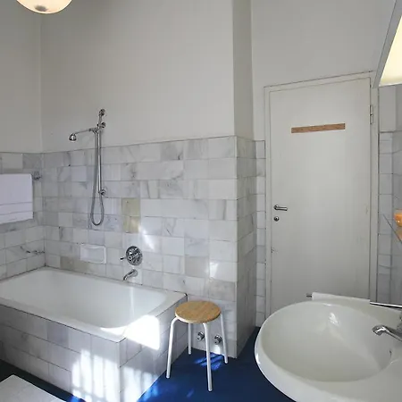 Sleeps 9 Pool *